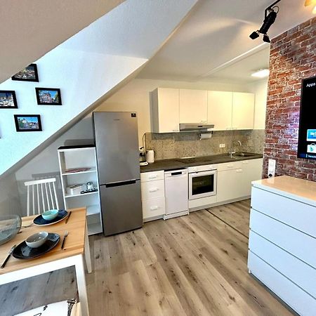 Apartment Im Stadtzentrum Mit W-Lan Home Sweet Home เฟือร์ท ภายนอก รูปภาพ
