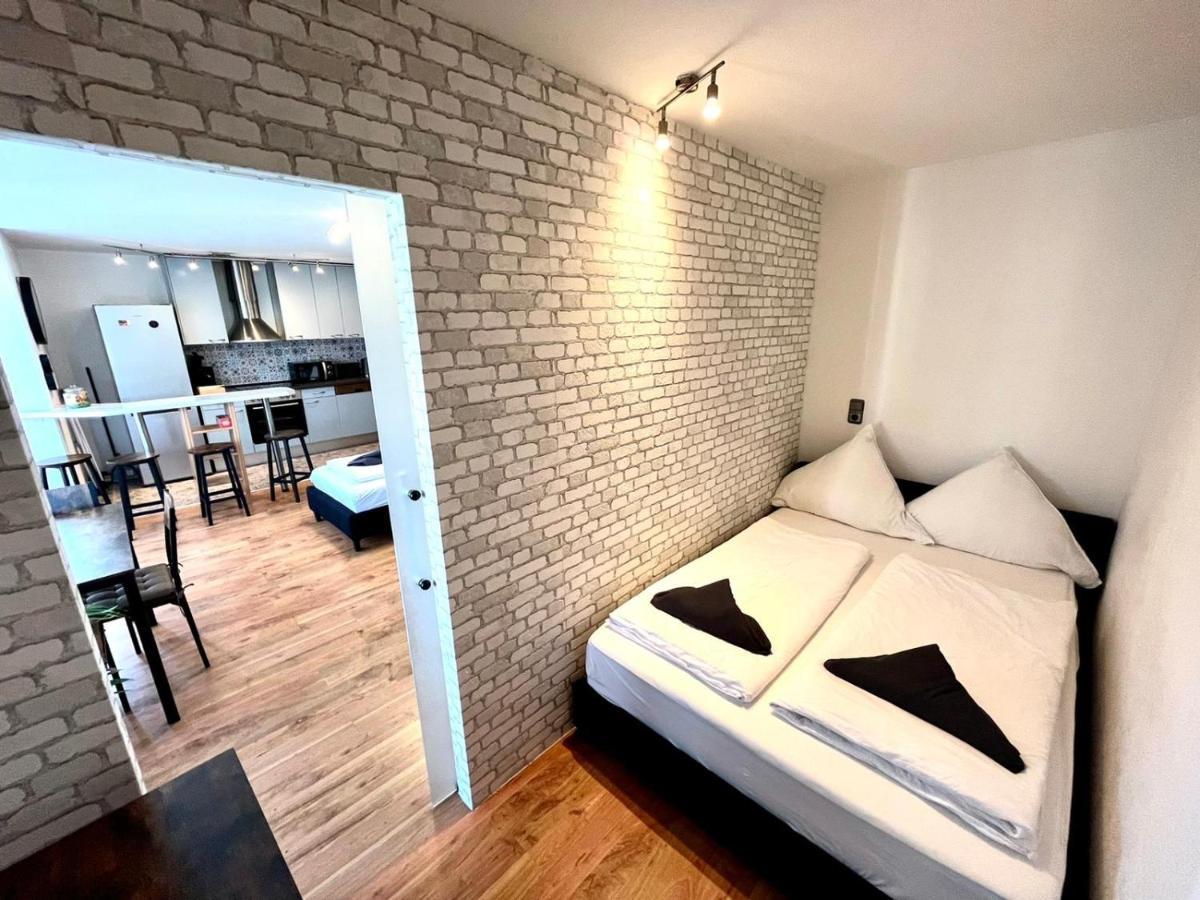 Apartment Im Stadtzentrum Mit W-Lan Home Sweet Home เฟือร์ท ภายนอก รูปภาพ