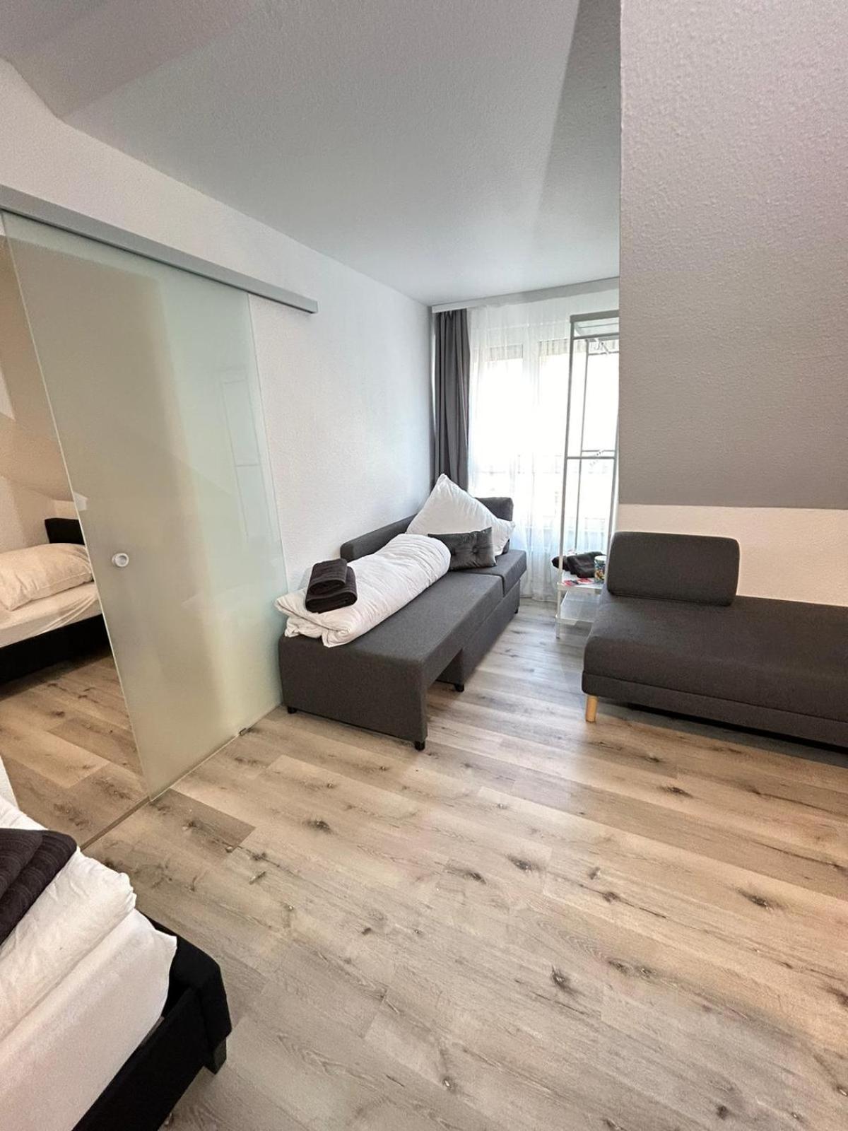 Apartment Im Stadtzentrum Mit W-Lan Home Sweet Home เฟือร์ท ภายนอก รูปภาพ